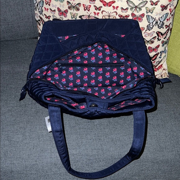 NWT Vera Bradley - Navy - Picture 4 of 5
